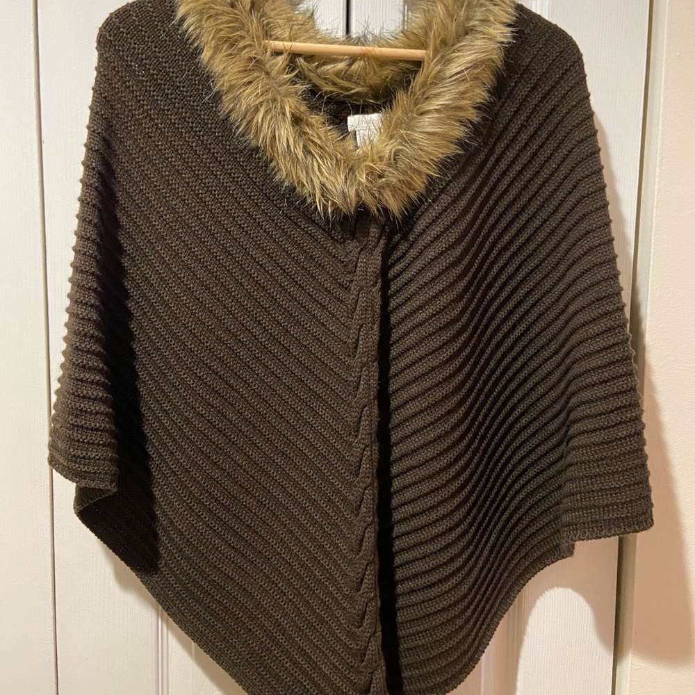 Chico's Brown Poncho with Plush Faux Fur Collar and Ribbed Texture